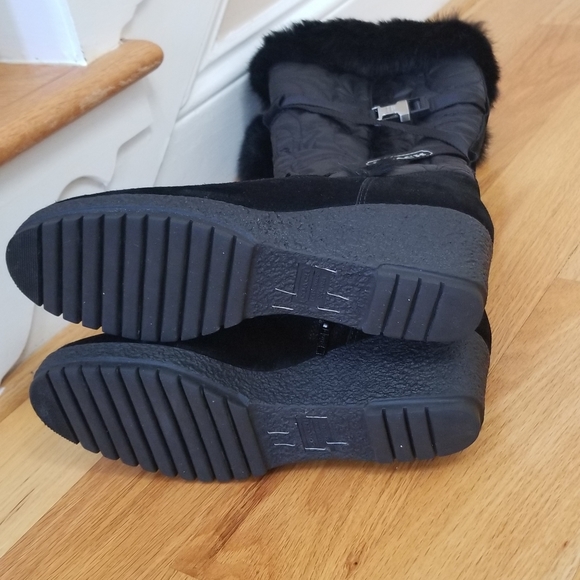 Coach Winter Boots - Picture 9 of 11